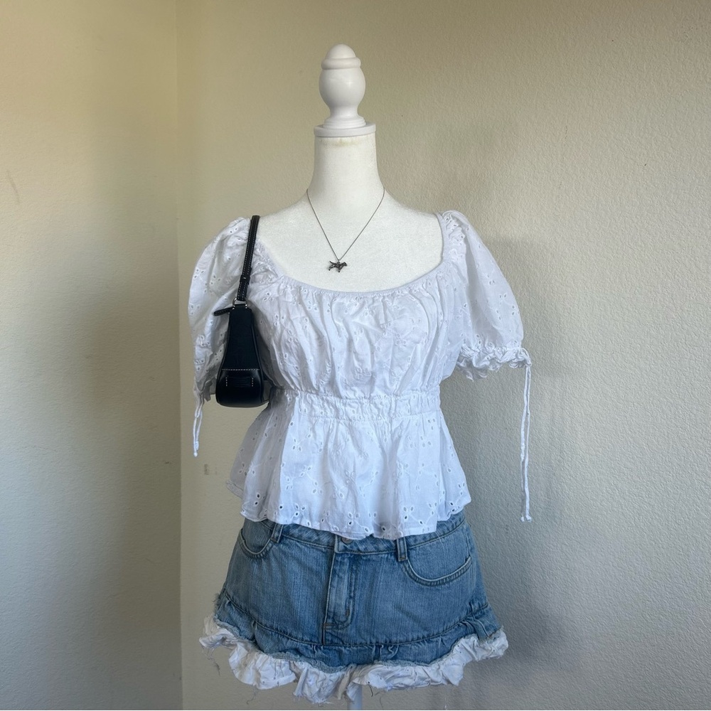 SOLD - White Cotton Puff Sleeve Top L Boho Eyelet Peasant Blouse Elastic Waist